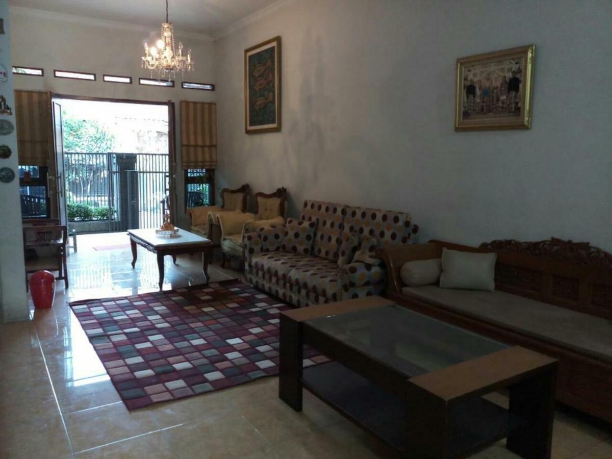 Seventeen Homestay Bandung Exterior foto