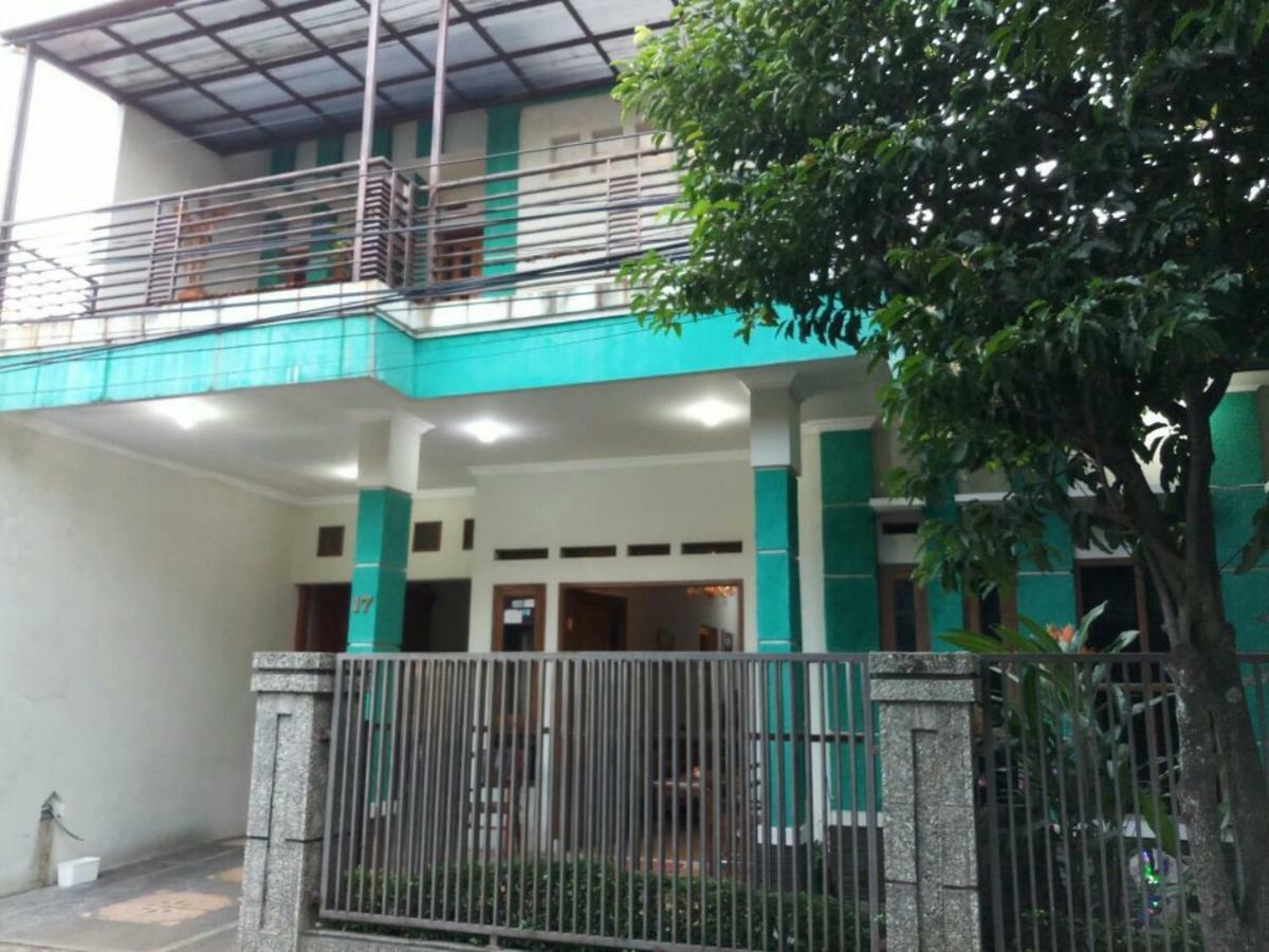 Seventeen Homestay Bandung Exterior foto